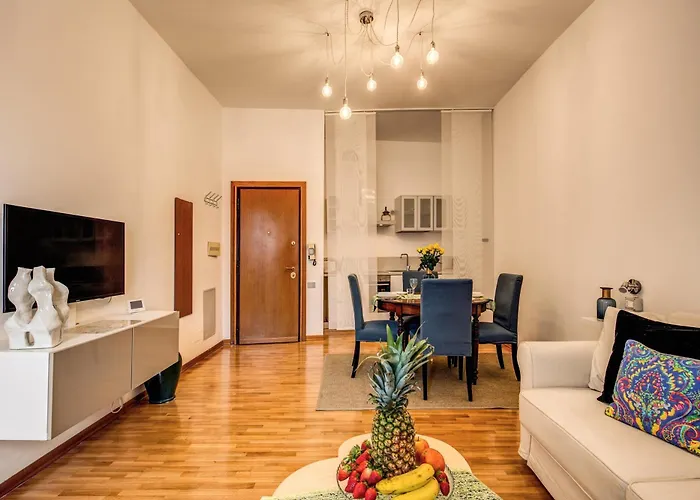 Elegant Behind The Colosseum Daire Roma