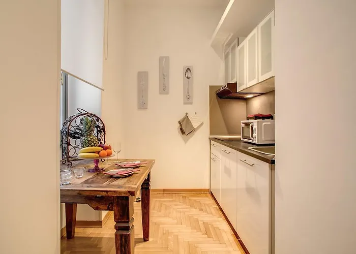 Elegant Behind The Colosseum Daire *